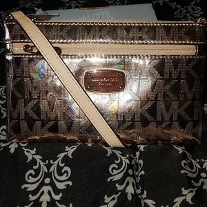 NWT Michael Kors Rose Gold Wristlet